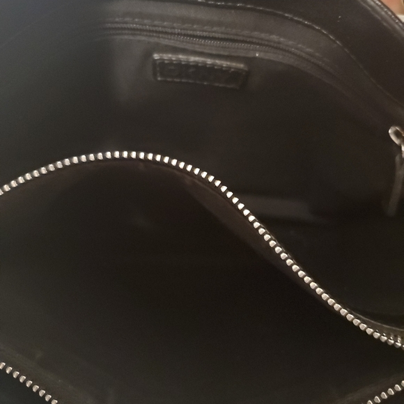DKNY Purse - Picture 4 of 4